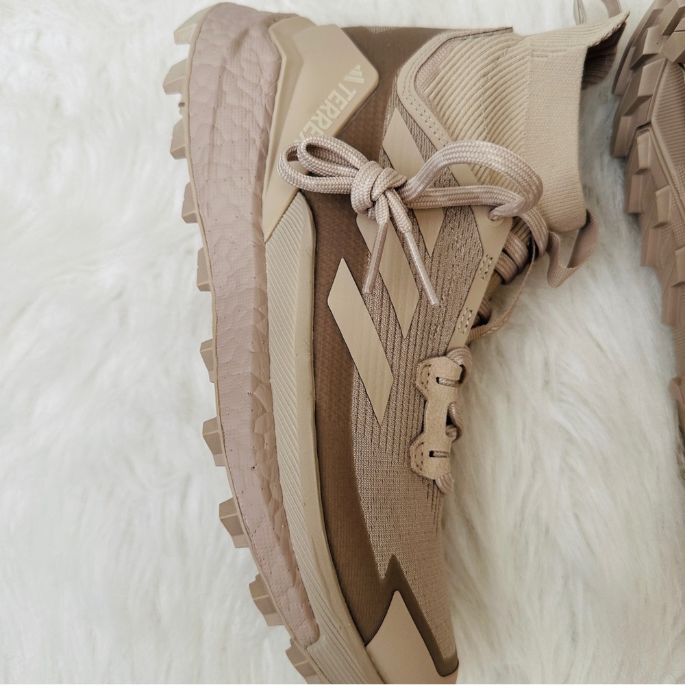Adidas Terrex Free Hiker 2 Hiking Women's Sz 7 Beige Athletic Shoes IF7120 New - Picture 3 of 5